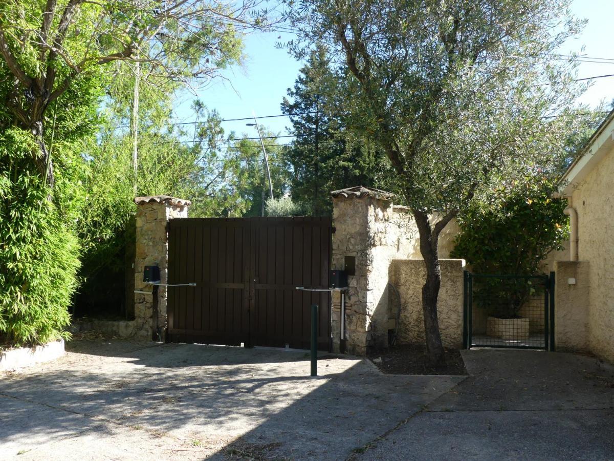 Rez De Jardin Au Calme Et Proche Mer Mandelieu-La Napoule Exterior photo