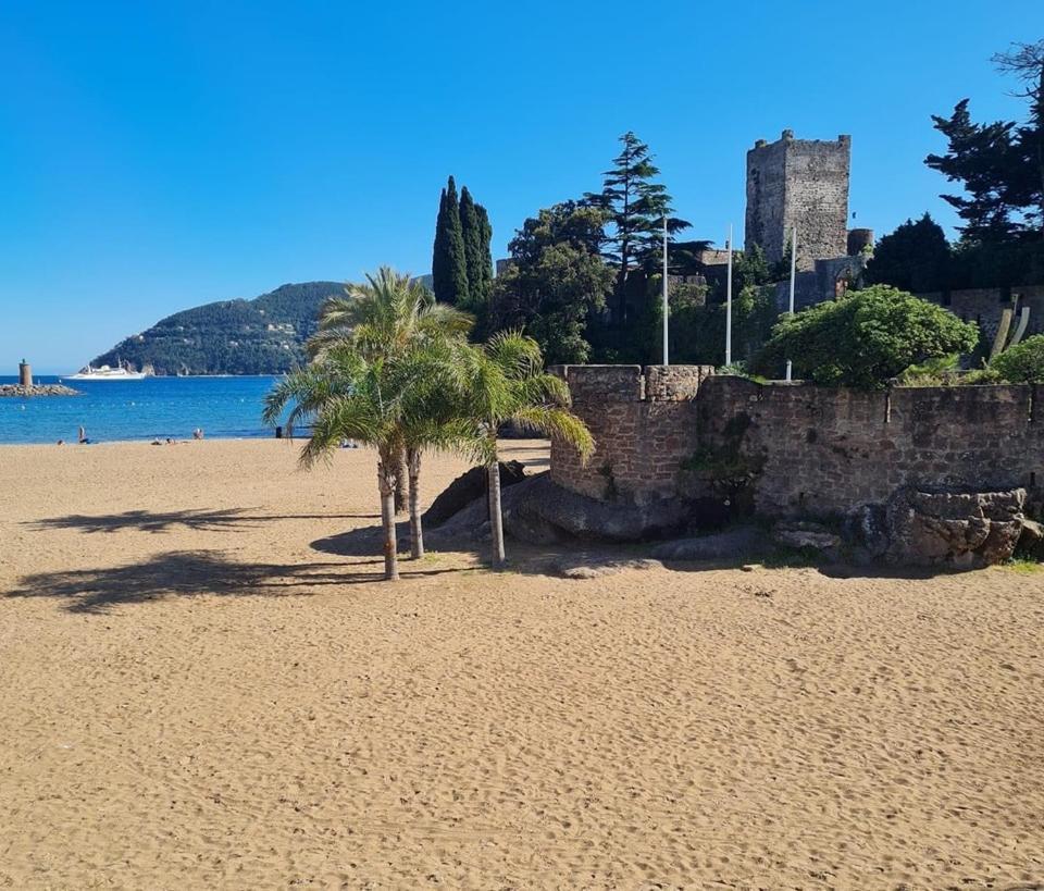 Rez De Jardin Au Calme Et Proche Mer Mandelieu-La Napoule Exterior photo